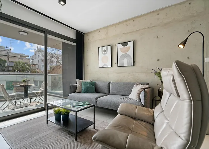 Bright 1 Bedroom With Balcony In * Nikosia